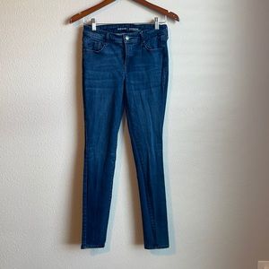Mid rise skinny jeans